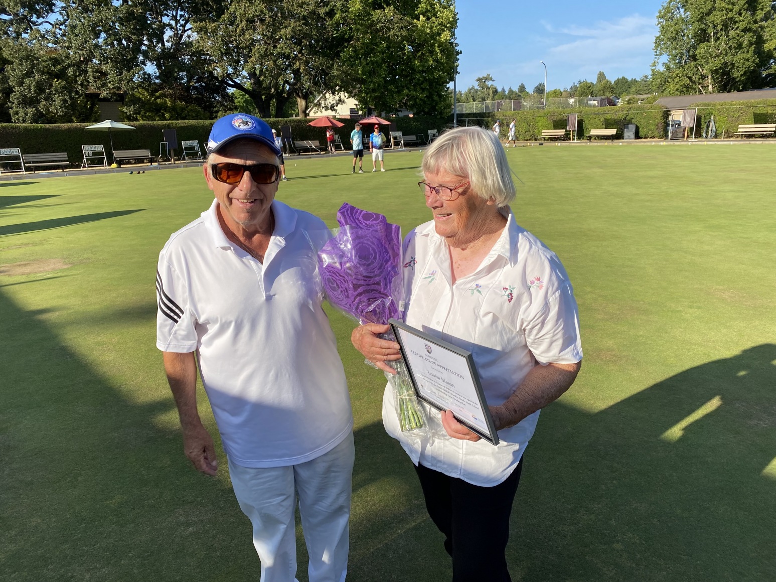 Louise-Mason-10-year-umpire-award.jpg